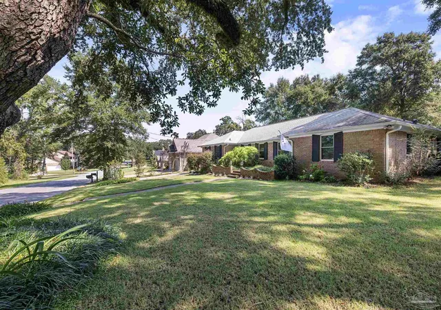Photo 3 of Single family home for sale at 54 Blithewood Dr, Pensacola, FL 32514 | MLS# 689467 | Listing updated on 2026-09-24