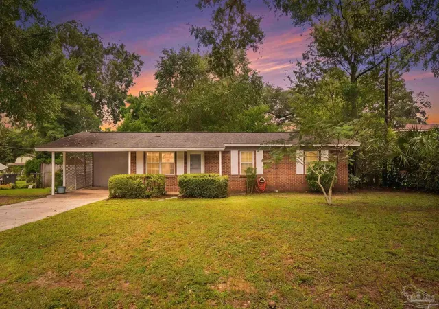 Photo 2 of Single family home for sale at 727 N 77th Avenue, Pensacola, FL 32506 | MLS# 688761 | Listing updated on 2026-09-14