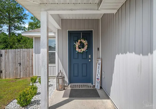 Photo 3 of Single family home for sale at 2509 Sutton Pl Dr, Cantonment, FL 32533 | MLS# 688900 | Listing updated on 2026-09-12