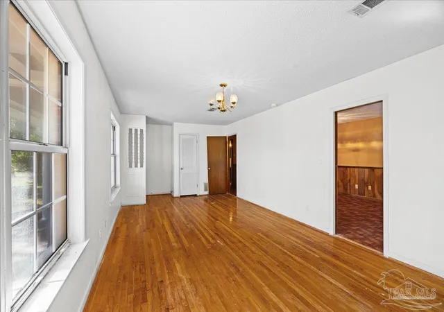 Photo 4 of Single family home for sale at 467 Hancock Ln, Pensacola, FL 32503 | MLS# 688513 | Listing updated on 2026-09-27