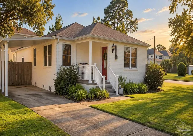Photo 1 of Single family home for sale at 1501 E Leonard St, Pensacola, FL 32503 | MLS# 689740 | Listing updated on 2026-10-01