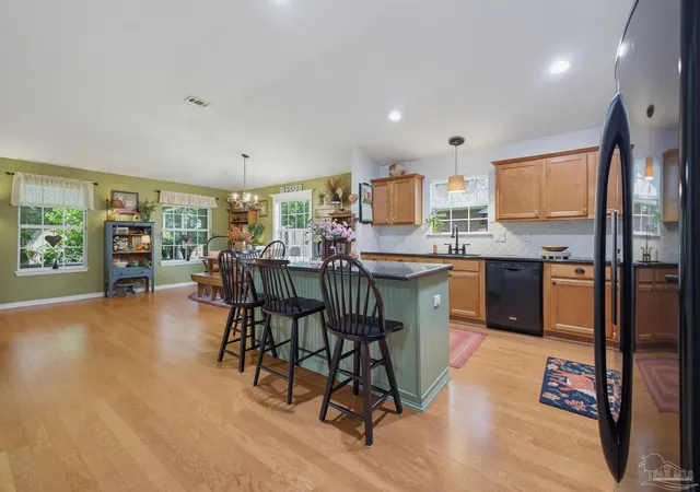 Photo 4 of Single family home for sale at 3279 Massena Dr, Pensacola, FL 32526 | MLS# 688369 | Listing updated on 2026-09-16