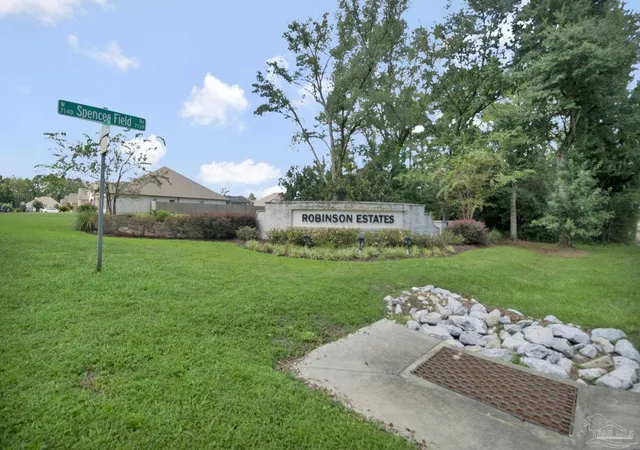 Photo 3 of Single family home for sale at 3929 Amble Way, Milton, FL 32571 | MLS# 689185 | Listing updated on 2026-09-24