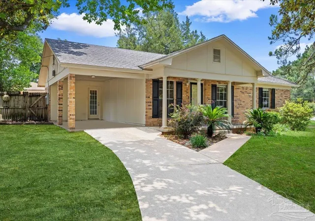 Photo 1 of Single family home for sale at 101 Ne Oregon Dr, Fort Walton Beach, FL 32548 | MLS# 689295 | Listing updated on 2026-09-21