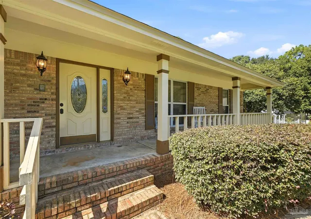 Photo 3 of Single family home for sale at 10045 Fox Fire Pl, Pensacola, FL 32514 | MLS# 688666 | Listing updated on 2026-10-15