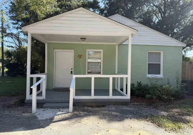Photo 1 of Single family home for sale at 53 W Carver Dr, Pensacola, FL 32507 | MLS# 689808 | Listing updated on 2026-10-02