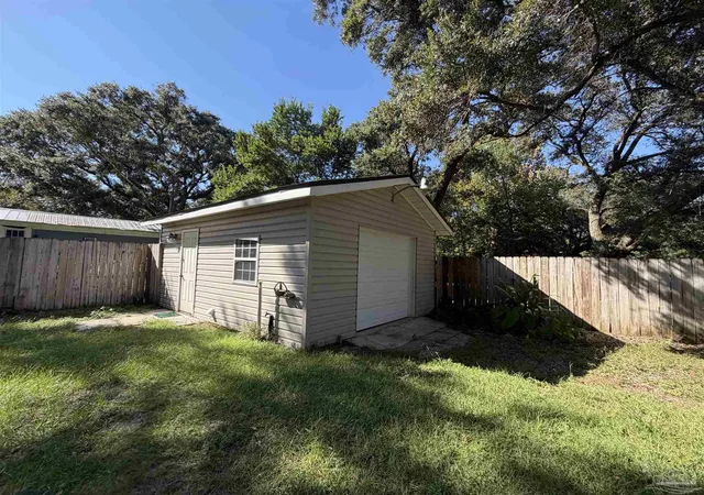 Photo 3 of Single family home for sale at 53 W Carver Dr, Pensacola, FL 32507 | MLS# 689808 | Listing updated on 2026-10-02