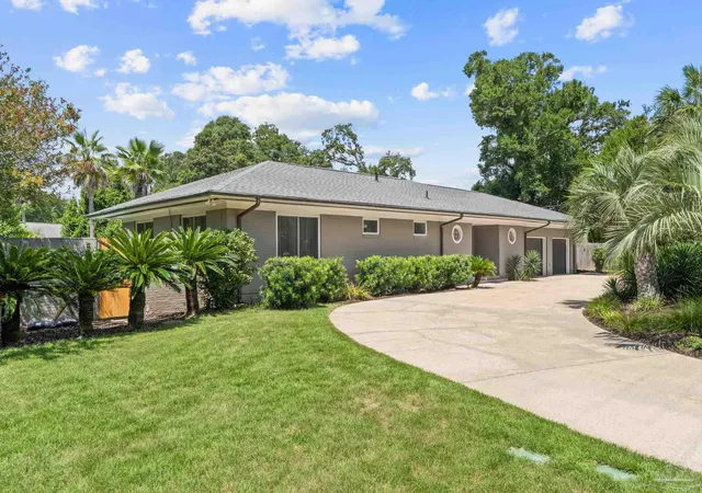 Photo 3 of Single family home for sale at 1401 N A St, Pensacola, FL 32501 | MLS# 687860 | Listing updated on 2026-10-20
