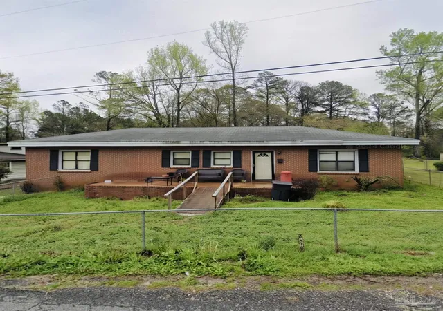 Photo 1 of Single family home for sale at 321 Mary Ave, Alexander City, AL 35010 | MLS# 688627 | Listing updated on 2026-09-14