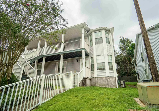 Condo for sale at 1500 E Johnson Ave #204, Pensacola, FL 32514 | MLS# 689253