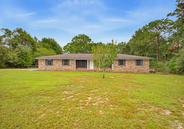 Photo 1 of Single family home for sale at 5560 Twin Crk Cir, Milton, FL 32571 | MLS# 689010 | Listing updated on 2026-09-30