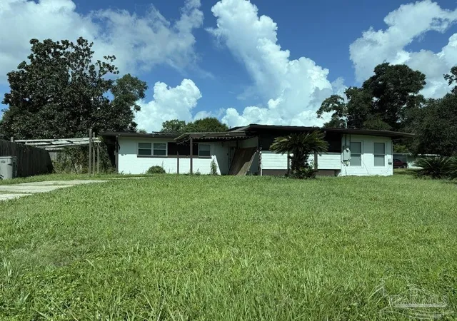 Photo 1 of Single family home for sale at 17 Feldor Dr, Pensacola, FL 32506 | MLS# 689764 | Listing updated on 2026-10-20