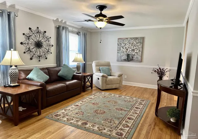 Photo 2 of Single family home for sale at 5565 Leesway Blvd, Pensacola, FL 32504 | MLS# 688770 | Listing updated on 2026-10-06