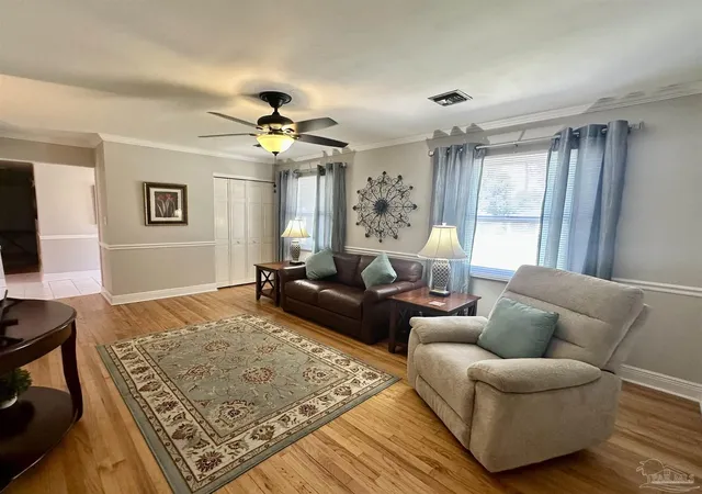 Photo 3 of Single family home for sale at 5565 Leesway Blvd, Pensacola, FL 32504 | MLS# 688770 | Listing updated on 2026-10-06