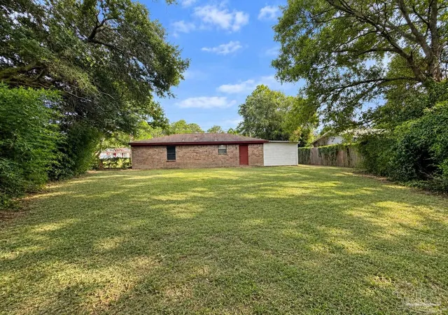 Photo 12 of Single family home for sale at 10542 Heatherwood Dr, Pensacola, FL 32506 | MLS# 688765 | Listing updated on 2026-09-10
