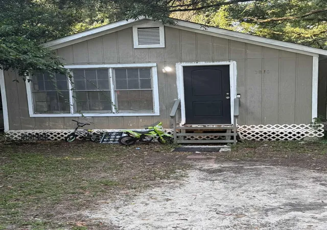 Photo 1 of Single family home for sale at 3810 W Maxwell St, Pensacola, FL 32505 | MLS# 689336 | Listing updated on 2026-09-22