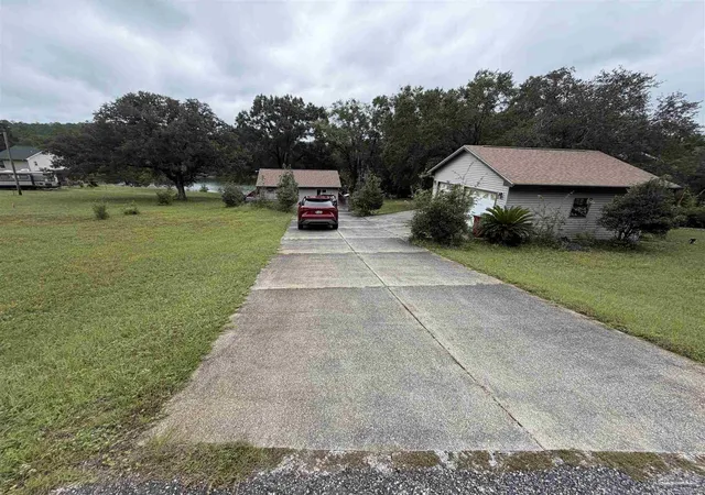 Photo 1 of Single family home for sale at 11147 N Lakeview Dr, Milton, FL 32583 | MLS# 689847 | Listing updated on 2026-10-06