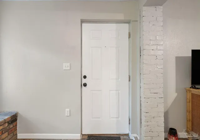 Photo 4 of Single family home for sale at 1212 Paulding Ave, Pensacola, FL 32507 | MLS# 688718 | Listing updated on 2026-09-19