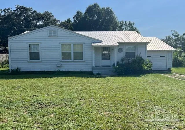 Photo 1 of Single family home for sale at 301 Lakewood Rd, Pensacola, FL 32507 | MLS# 687709 | Listing updated on 2026-10-18