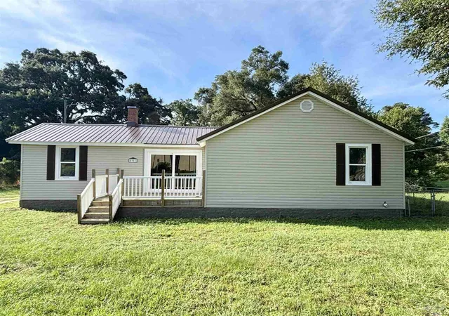 Photo 3 of Single family home for sale at 5911 Lillian Hwy, Pensacola, FL 32506 | MLS# 688373 | Listing updated on 2026-09-09