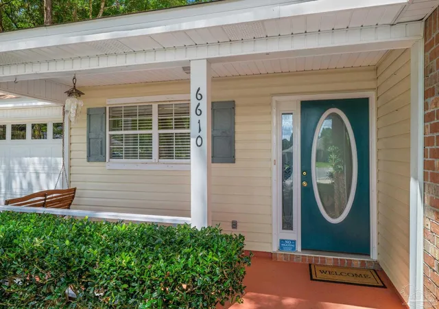 Photo 3 of Single Family Residence at 6610 Woodbrook Ct, Milton, FL 32583 | MLS# 688796 | | Sold on 2026-10-08