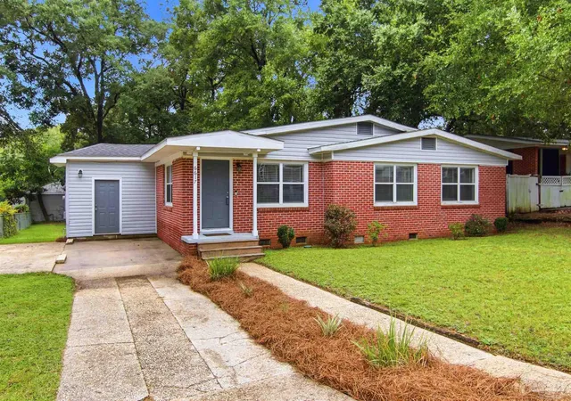 Photo 1 of Single family home for sale at 6617 Lee St, Milton, FL 32570 | MLS# 688427 | Listing updated on 2026-09-02