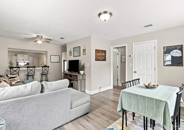 Photo 2 of Single family home for sale at 6617 Lee St, Milton, FL 32570 | MLS# 688427 | Listing updated on 2026-09-02