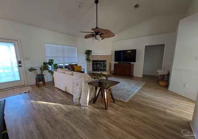 Photo 3 of Single family home for sale at 5016 Chandelle Dr, Pensacola, FL 32507 | MLS# 689945 | Listing updated on 2026-10-05