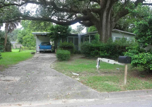 Land for sale at 1231 E Maxwell St, Pensacola, FL 32503 | MLS# 688488