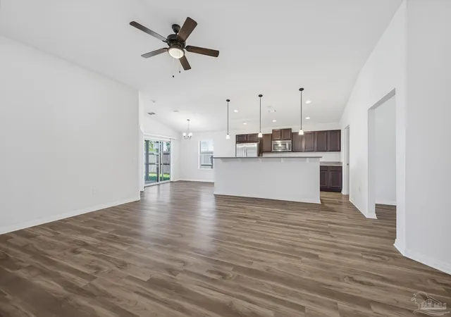 Photo 3 of Single family home for sale at 4403 Oak Vista Ln, Milton, FL 32571 | MLS# 688830 | Listing updated on 2026-09-16