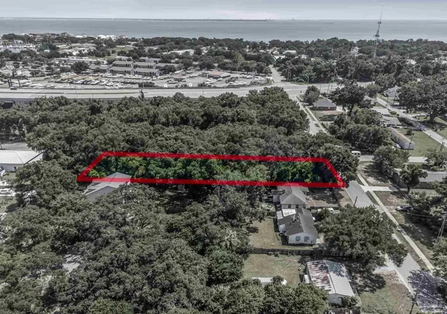 Photo 4 of Sale Pending at Lakewood Rd, Pensacola, FL 32507 | MLS# 688699 | Listing updated on 2026-10-05