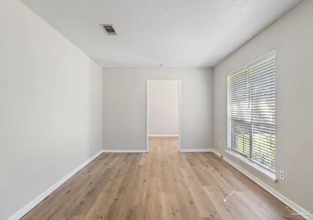 Photo 3 of Single family home for sale at 6430 W 9 Mile Rd, Pensacola, FL 32526 | MLS# 689798 | Listing updated on 2026-10-01