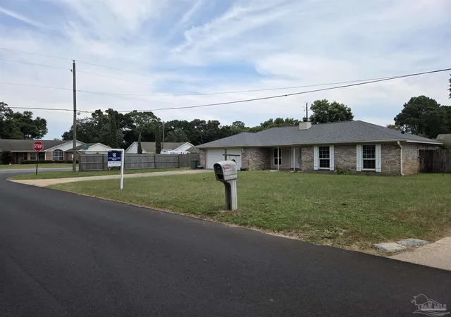 Photo 3 of Townhouse for sale at 7201 Mier Henry Rd, Pensacola, FL 32506 | MLS# 685962 | Listing updated on 2026-09-03