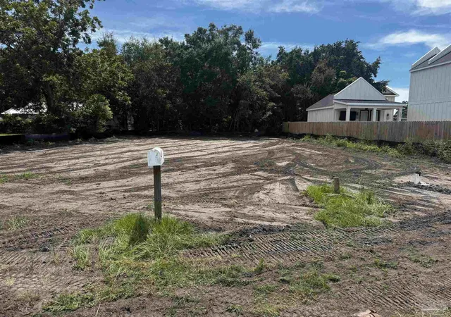 Photo 4 of Land for sale at 1109 W Intendencia St #B, Pensacola, FL 32502 | MLS# 688368 | Listing updated on 2026-09-01