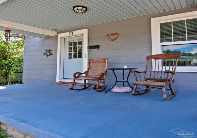 Photo 2 of Single family home for sale at 17 N F St, Pensacola, FL 32502 | MLS# 688550 | Listing updated on 2026-09-11
