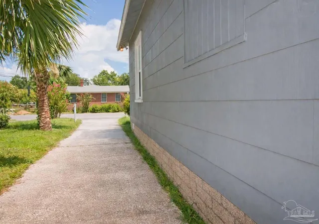 Photo 30 of Single family home for sale at 17 N F St, Pensacola, FL 32502 | MLS# 688550 | Listing updated on 2026-09-11
