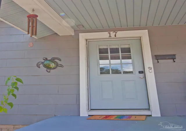 Photo 2 of Single family home for sale at 17 N F St, Pensacola, FL 32502 | MLS# 688550 | Listing updated on 2026-09-11