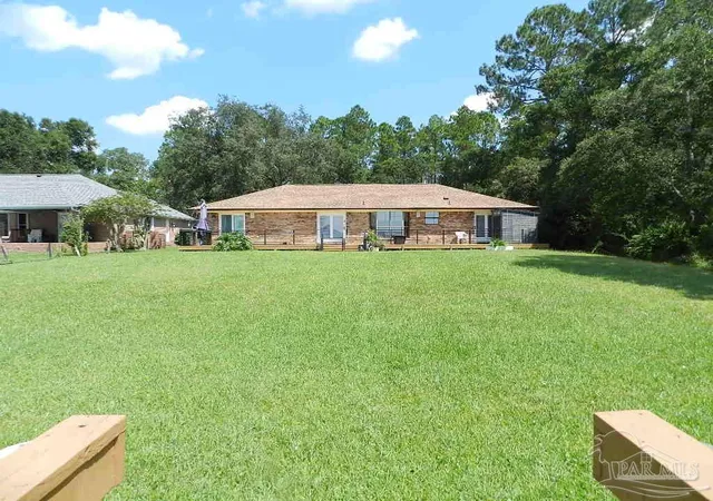 Photo 3 of Single family home for sale at 5639 Bay Forest Dr, Pensacola, FL 32526 | MLS# 689096 | Listing updated on 2026-10-13