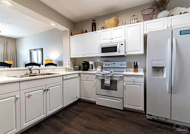 Listing Photo 4 - Condo for sale in building located at 1515 Miracle Strip Pkwy, Fort Walton Beach, FL 32548 - Unit #506