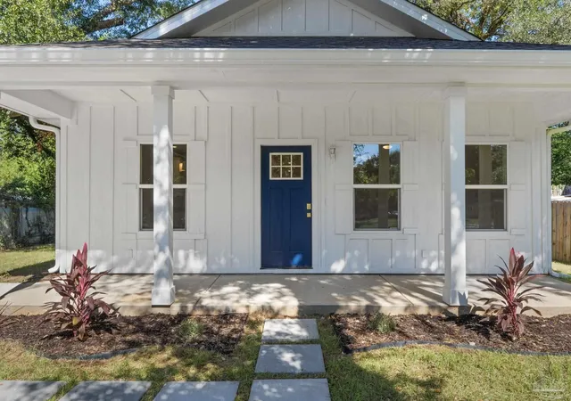 Photo 2 of Single family home for sale at 414 Armenia Dr, Pensacola, FL 32505 | MLS# 689799 | Listing updated on 2026-10-02