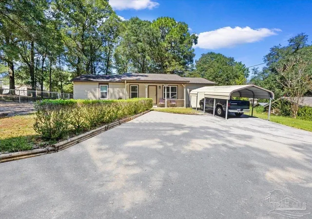 Photo 3 of Single family home for sale at 4581 Riley Rd, Milton, FL 32583 | MLS# 688671 | Listing updated on 2026-09-11