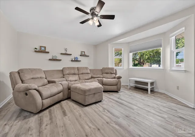 Photo 4 of Single family home for sale at 631 Manchester Rd, Fort Walton Beach, FL 32547 | MLS# 689754 | Listing updated on 2026-10-20