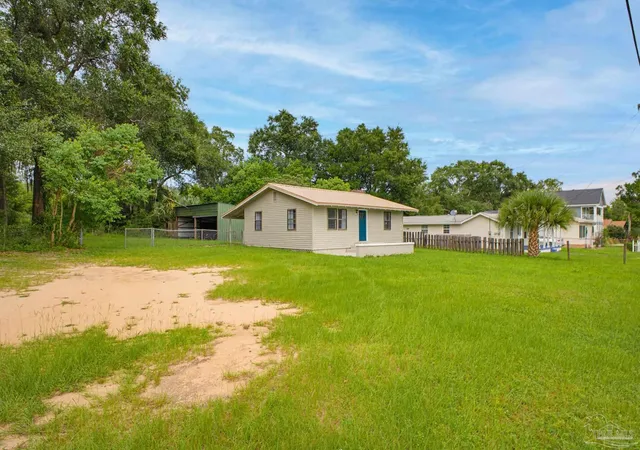 Photo 2 of Single family home for sale at 5365 Munson Hwy, Milton, FL 32570 | MLS# 688927 | Listing updated on 2026-10-07