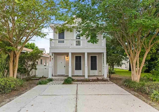 Photo 2 of Single family home for sale at 811 N Tarragona St, Pensacola, FL 32501 | MLS# 687723 | Listing updated on 2026-09-11