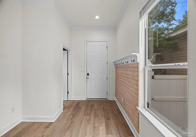 Photo 4 of Single family home for sale at 811 N Tarragona St, Pensacola, FL 32501 | MLS# 687723 | Listing updated on 2026-10-05