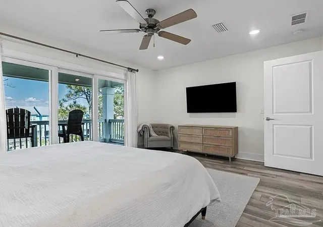 Photo 3 of Townhouse for sale at 16104 Innerarity Pt Rd, Pensacola, FL 32507 | MLS# 690114 | Listing updated on 2026-10-13
