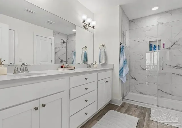 Photo 4 of Townhouse for sale at 16104 Innerarity Pt Rd, Pensacola, FL 32507 | MLS# 690114 | Listing updated on 2026-10-13