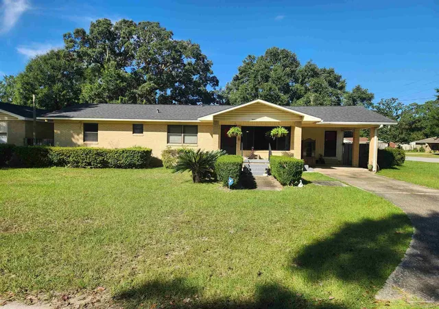 Photo 4 of Single family home for sale at 7357 Crocus Trl, Pensacola, FL 32526 | MLS# 690106 | Listing updated on 2026-10-12
