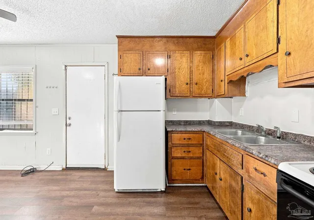 Photo 4 of Townhouse for sale at 2411 N East St, Pensacola, FL 32501 | MLS# 688583 | Listing updated on 2026-10-20