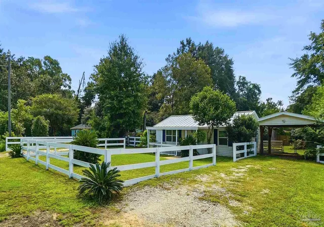 Photo 1 of Single family home for sale at 3955 Diamond St, Milton, FL 32571 | MLS# 688772 | Listing updated on 2026-09-14